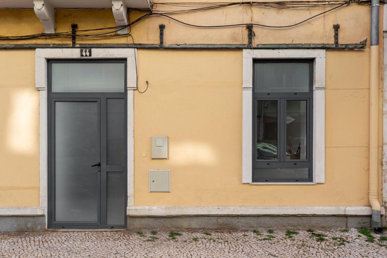 Altido Stylish Arroios Apartments, 20 Min To Centre Lisbon Exterior photo