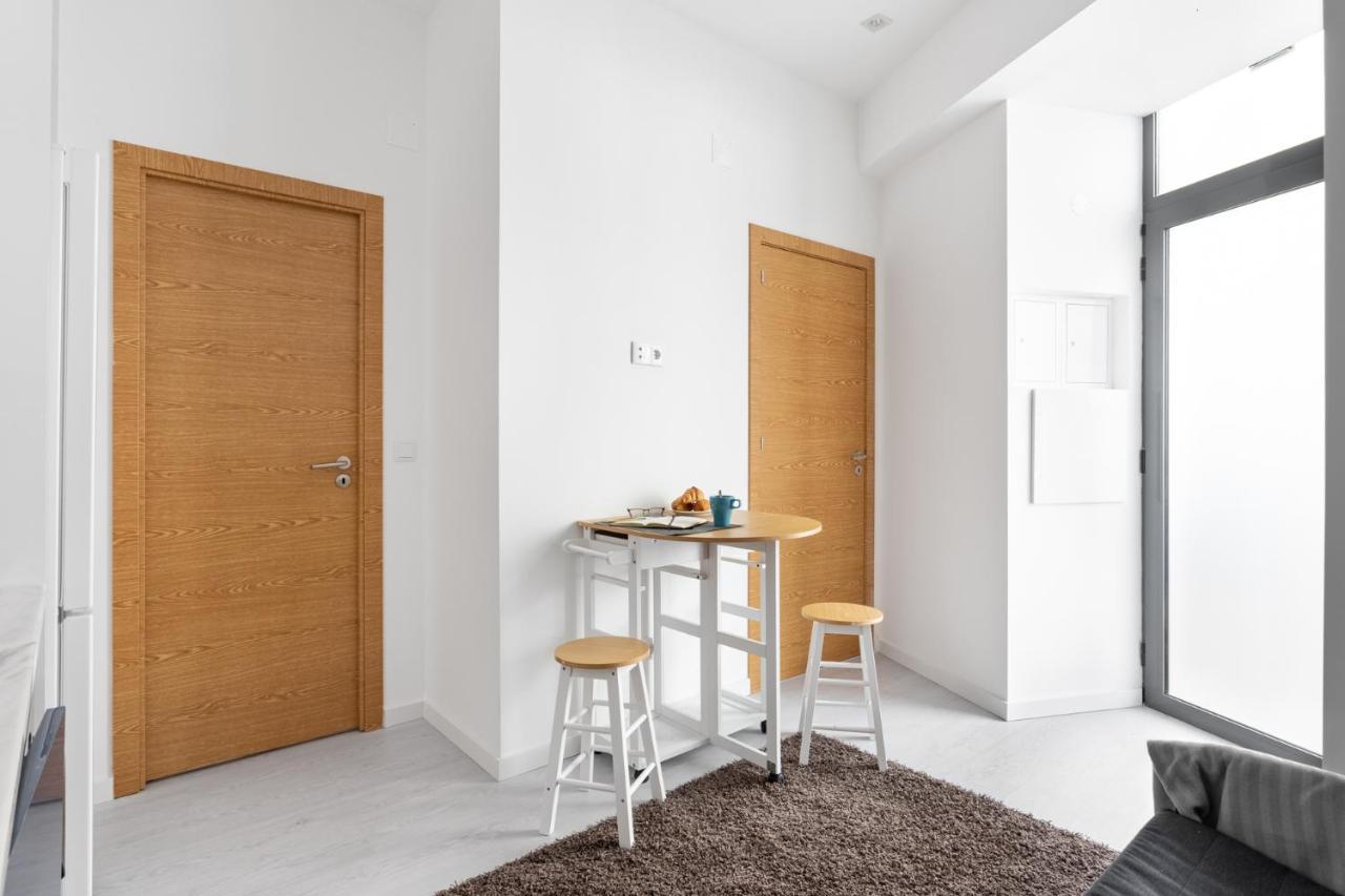 Altido Stylish Arroios Apartments, 20 Min To Centre Lisbon Exterior photo
